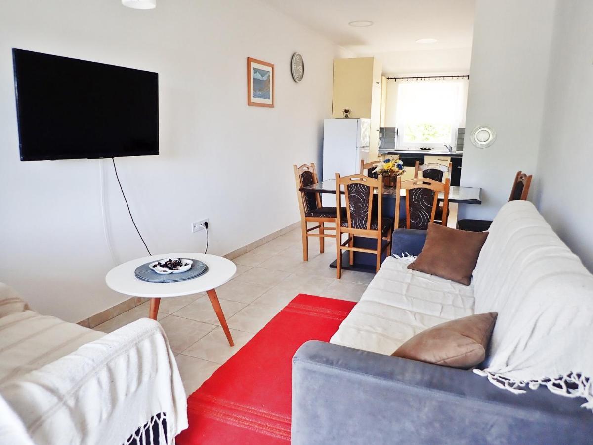 Apartment Maca Starigrad Paklenica Eksteriør billede